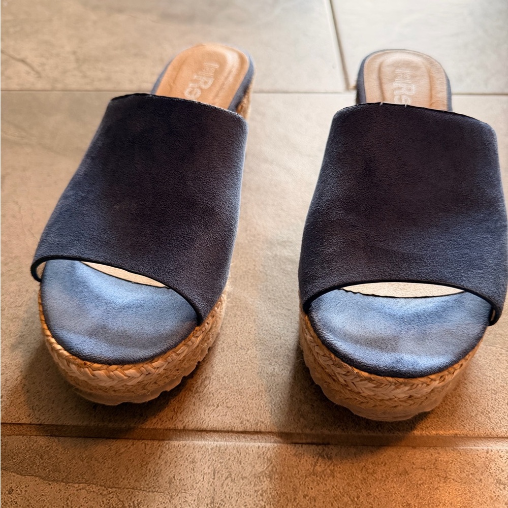 Navy blue suede wedge sandals with macrame. Size 8.